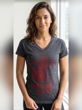 ADIDAS Miami Heat V-Neck Tee, Size M